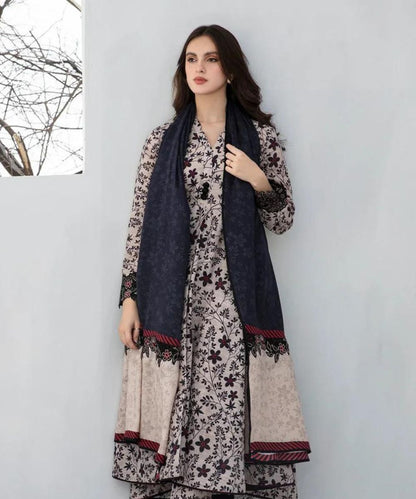 3PC LAWN PRINTED SHIRT WITH LAWN PRINTED DUAPTTA AND TROUSER-4002