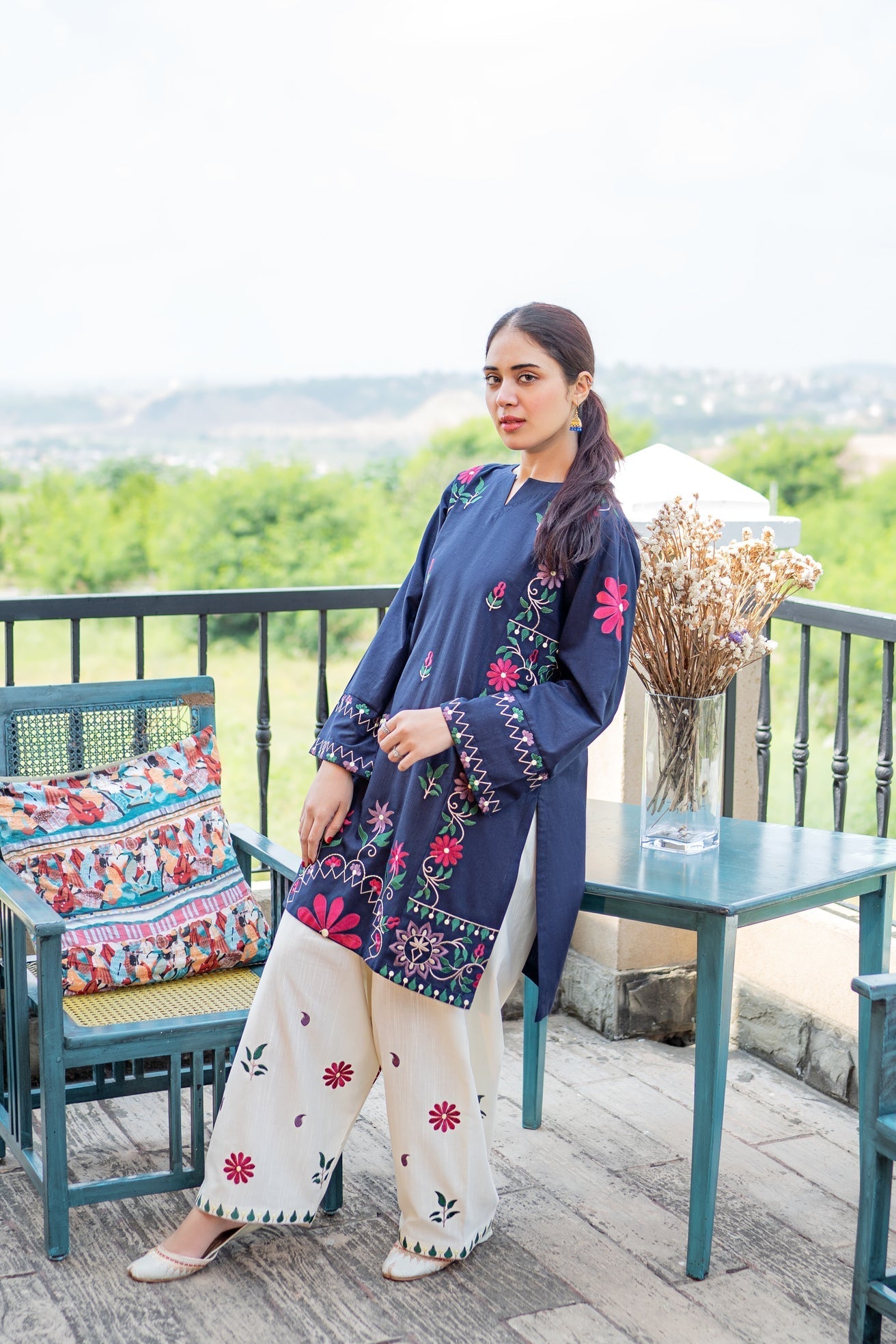 Lawn-2pc Embroidered-5081