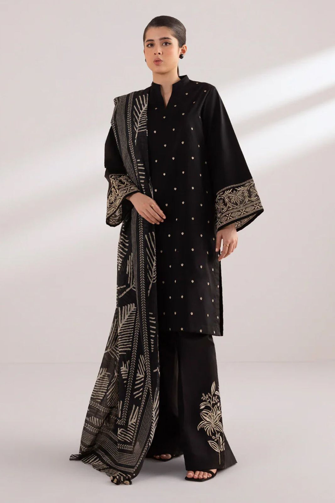 3PC LAWN EMBROIDERED SHIRT WITH DIGITAL PRINTED JACQUARD DUPATTA - 5027