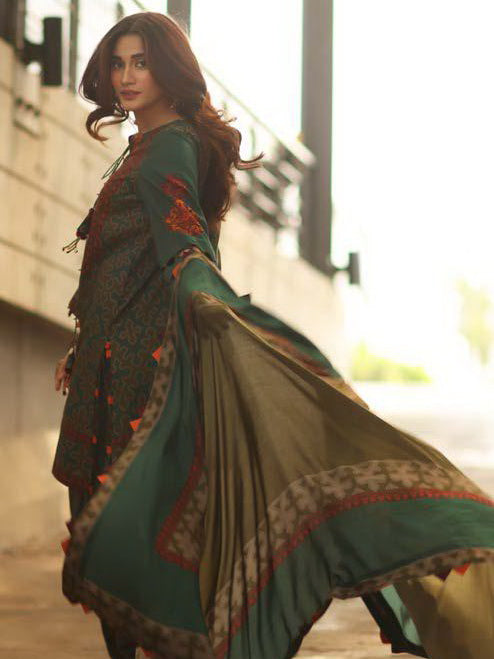 3PC LAWN PRINTED SHIRT WITH VOILE PRINTED DUAPTTA-4006