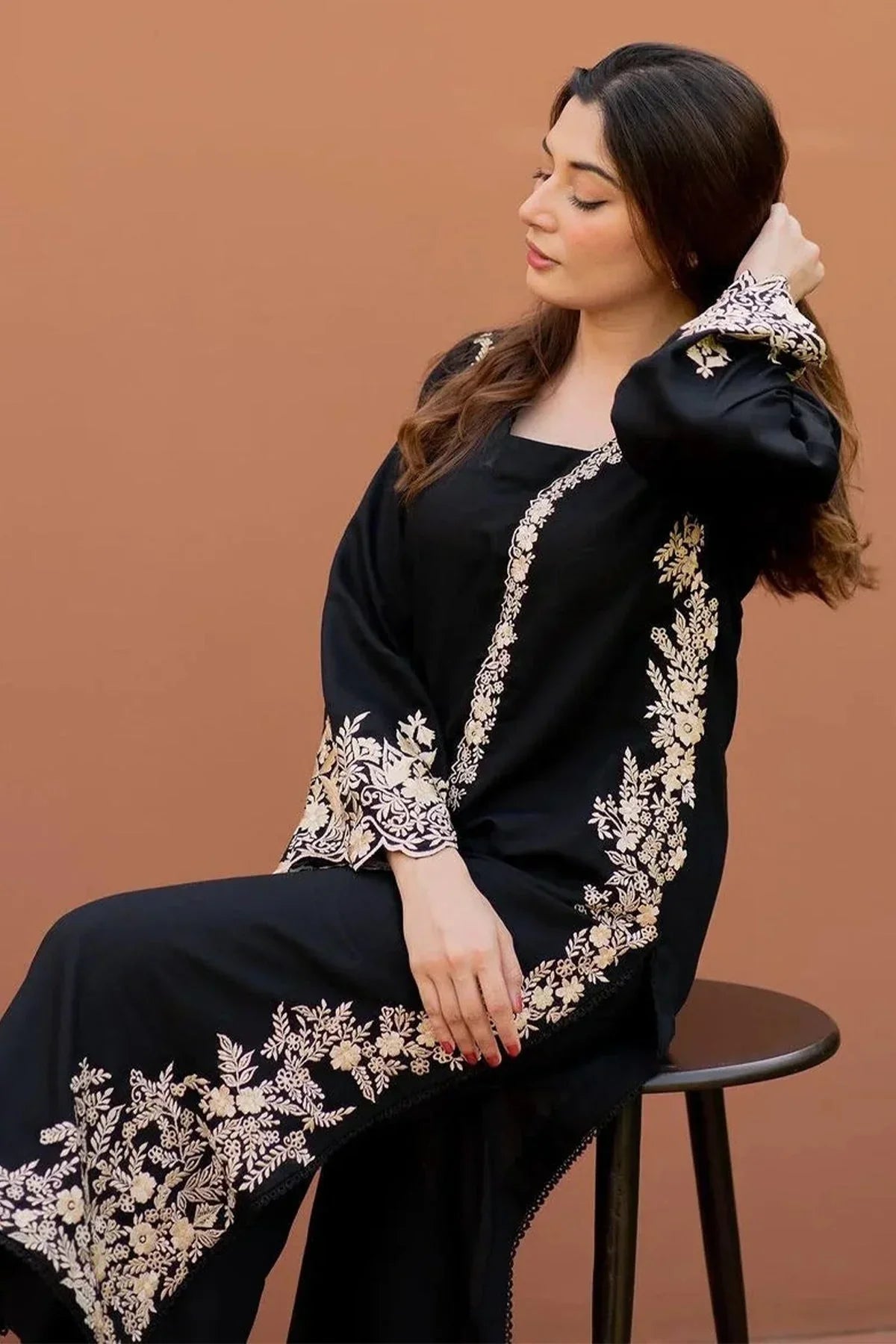 Lawn 2PC Embroidered-5025